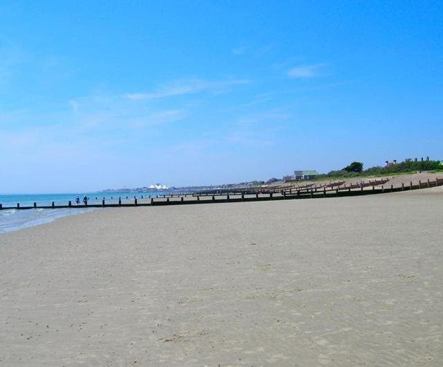 Felpham Guest House - Self Catering Bognor Regis Kültér fotó